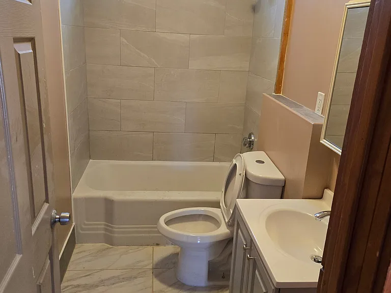 65 Katherine St #2 — Photo 6