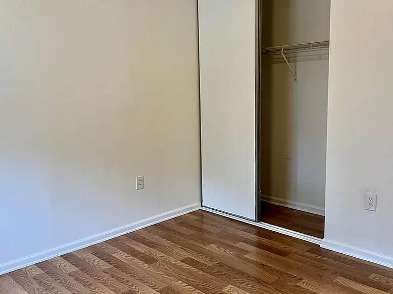 123 Hunt Club Ct — Photo 11