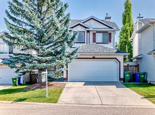 170 W Shawbrooke Grn SW, Calgary, AB T2Y 3C6