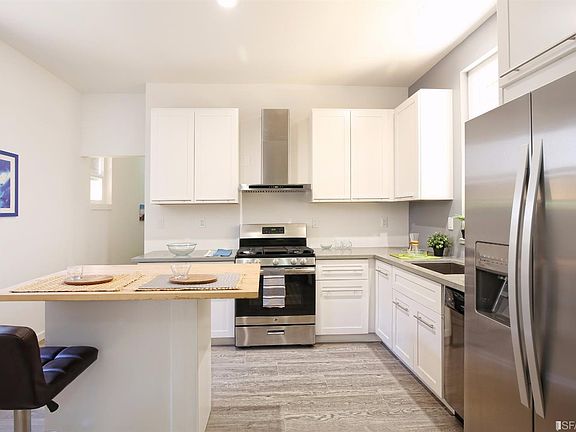 3rd image of 22 Eugenia Ave