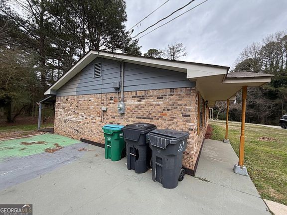 3rd image of 1775 Highpoint Rd