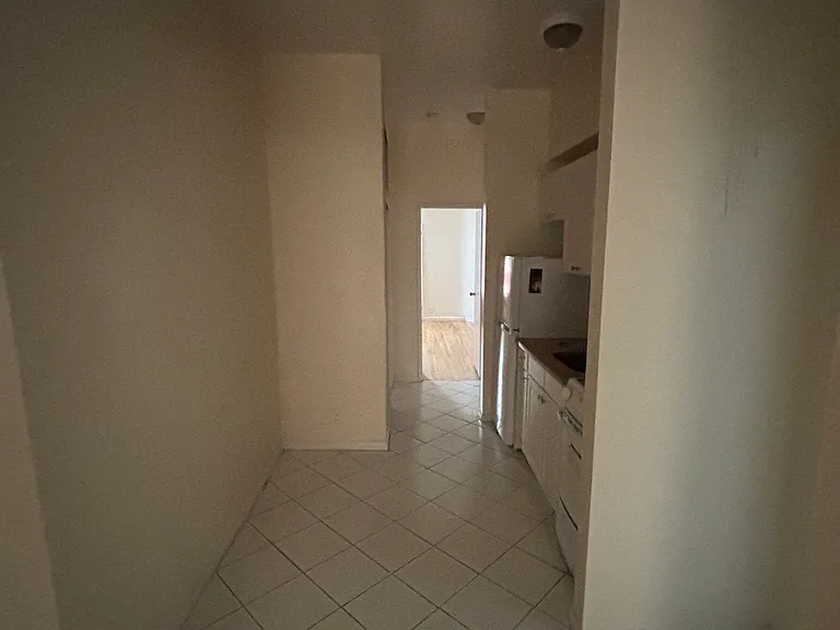 414 E 77th St #5D — Photo 6