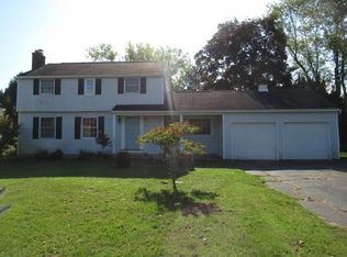 14 Southwick Dr, Webster, NY 14580