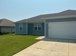 514 W Mccurry Street, Pleasant Hope, MO 65725