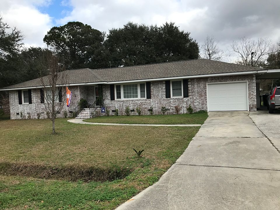 2nd image of 2880 Palmer Dr
