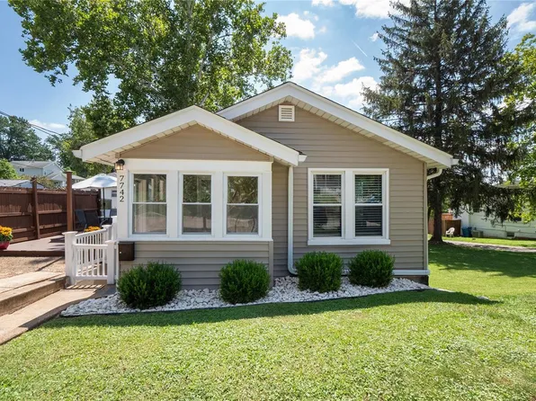 7742 Rannells Ave, Saint Louis, MO 63143