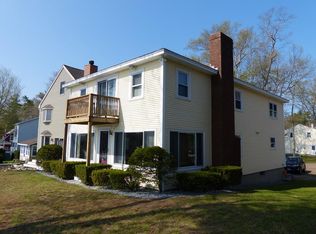 41 W Shore Rd, Merrimac, MA 01860
