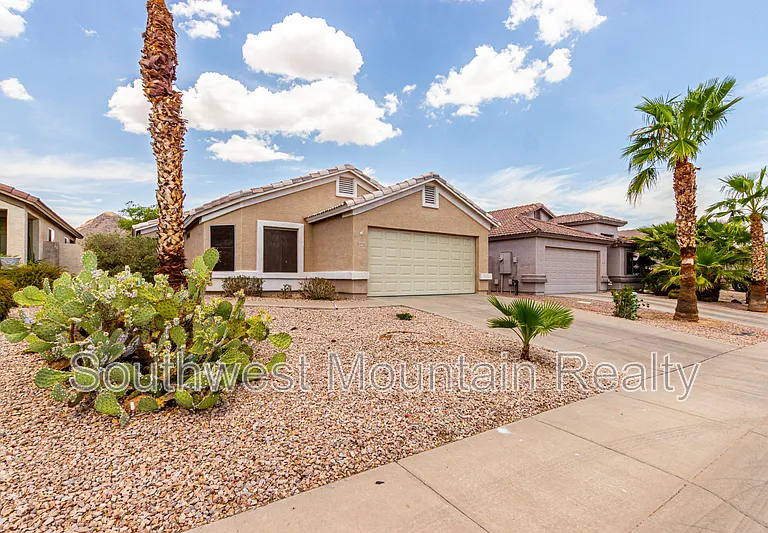 33782 N Mercedes Dr — Photo 5