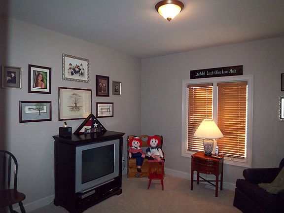 4th image of 2301 W Haven Dr