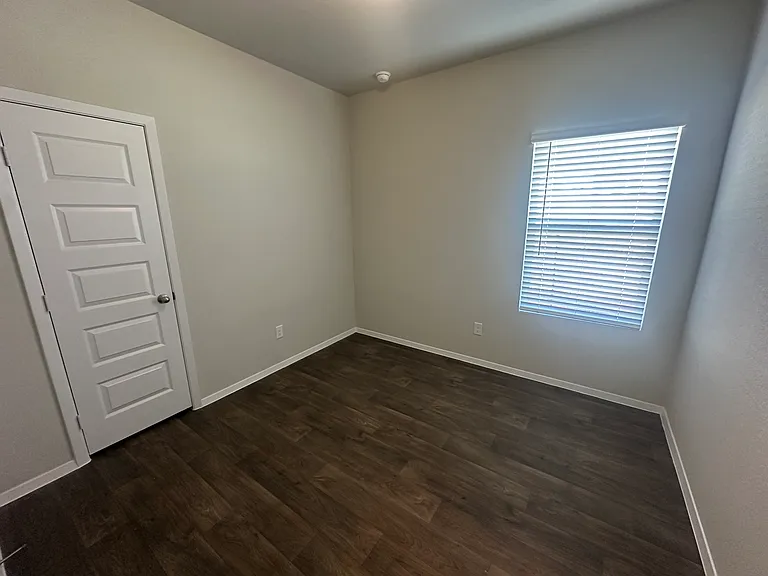 2709 Derwent Dr — Photo 11
