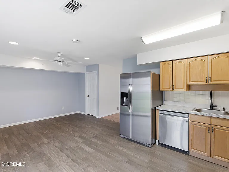 280 Fairfield Pl — Photo 11