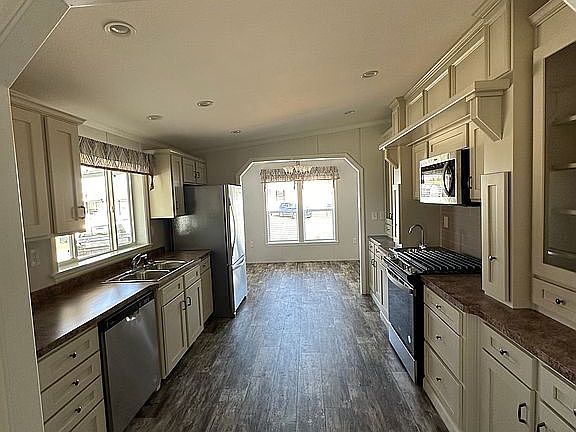 Hearth kitchen, morning room