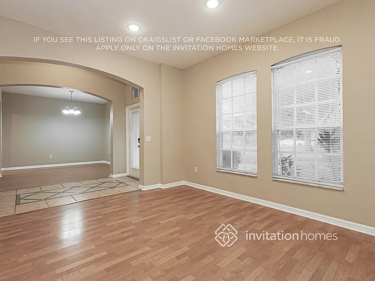 1613 Loriana St — Photo 4
