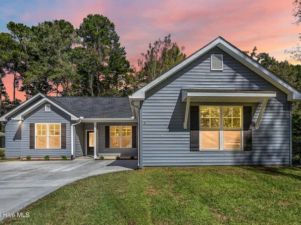 4 Pineridge Court, Carolina Shores, NC 28467