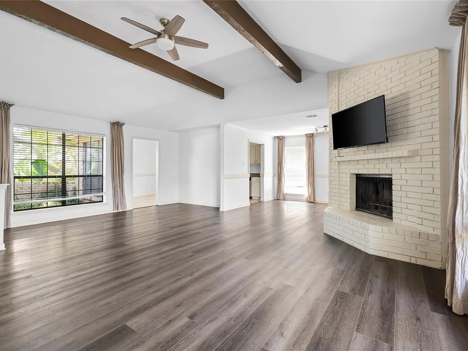 3 bed, 1755 sqft, $2,900 — Photo 4