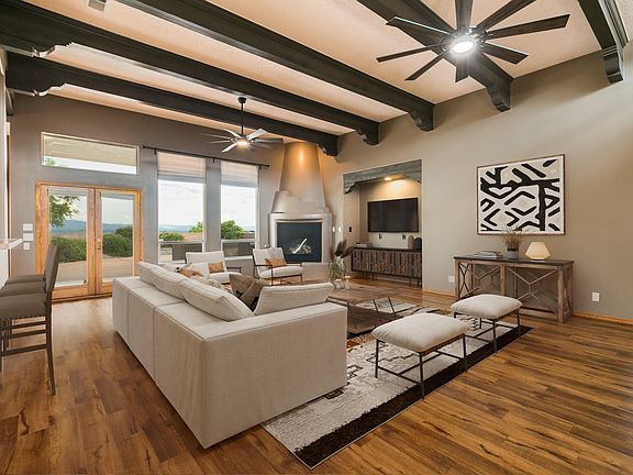 5th image of 10404 Los Suenos Ct NW