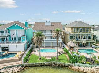 1327 Edwards Dr, San Leon, TX 77539