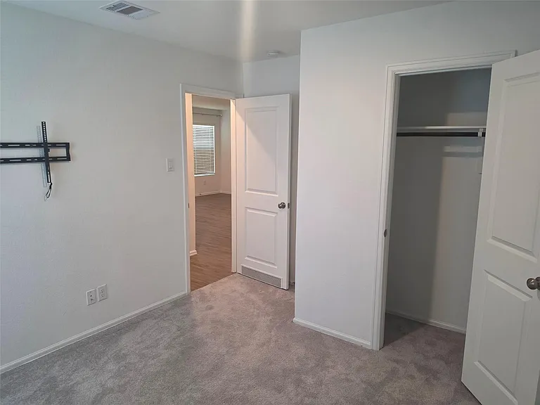 7202 Clover Chase Dr — Photo 19