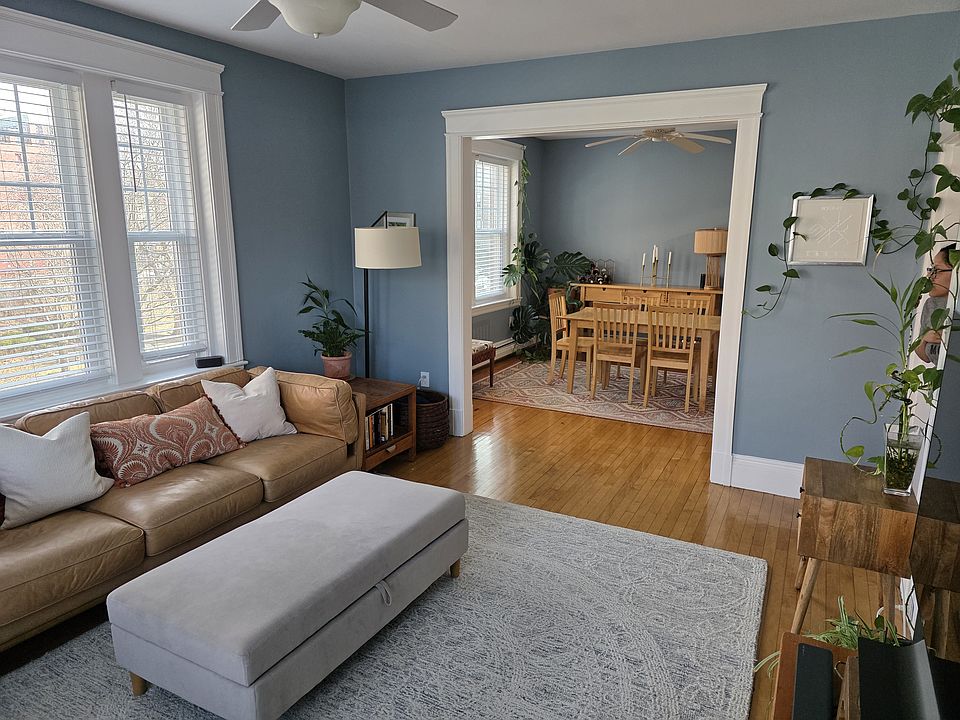 Living room & Dining room