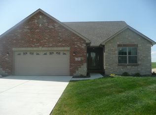 1553 New Brunswick Dr, Waterloo, IL 62298