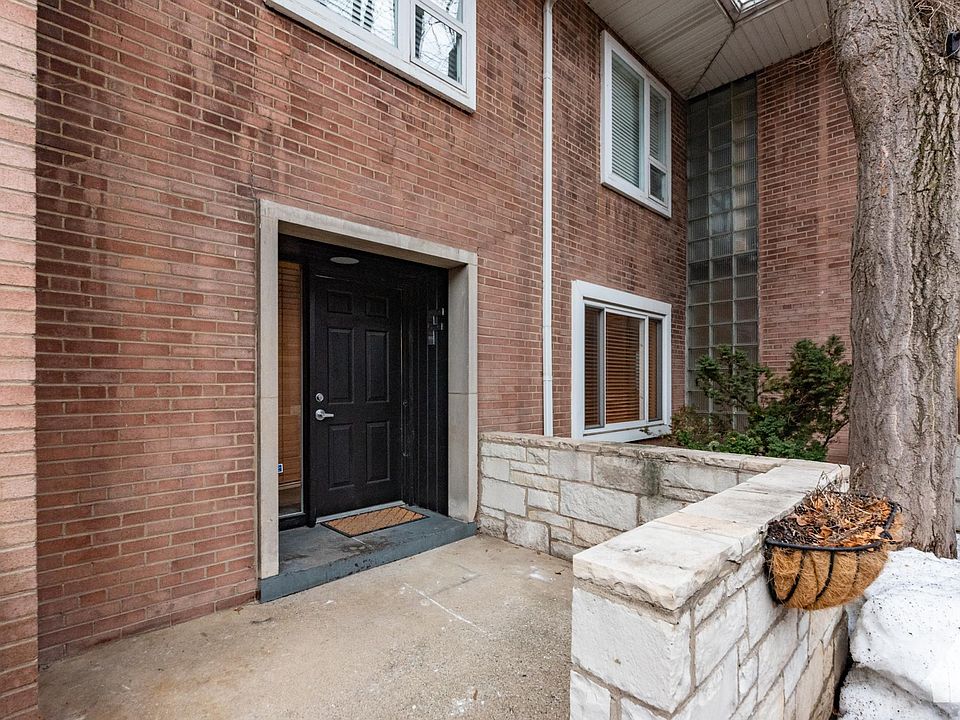 1st image of 540 W Aldine Ave