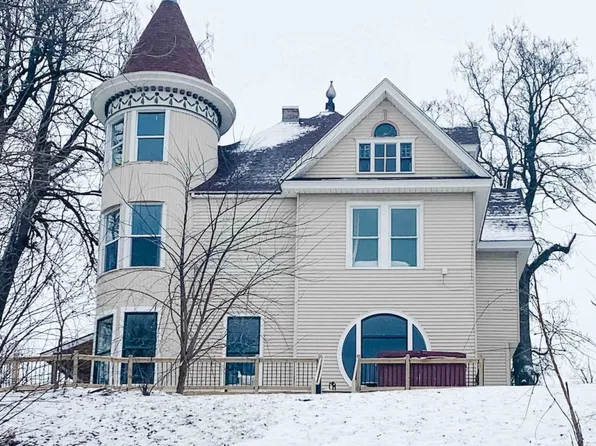 1003 Arlington Ave, Davenport, IA 52803