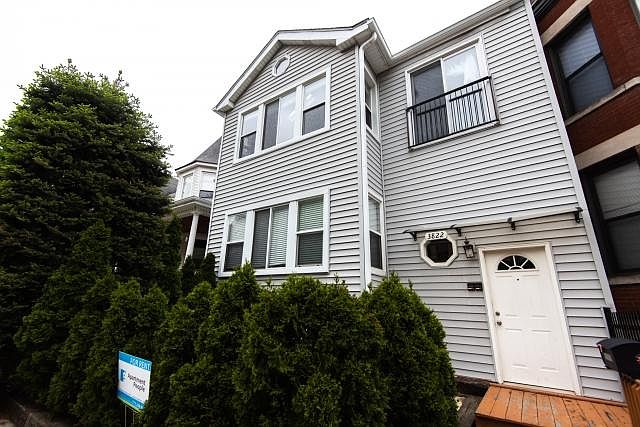 1st image of 3822 N Wilton Ave #2