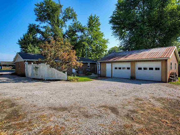4th image of 1411 Melody Ln