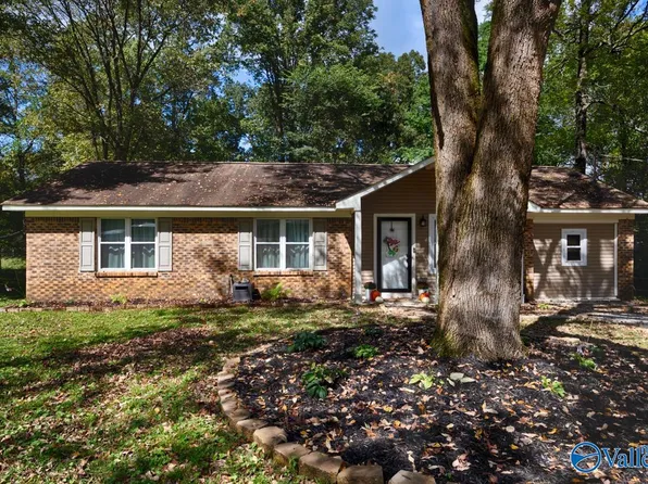 201 Amy Dr, Huntsville, AL 35811