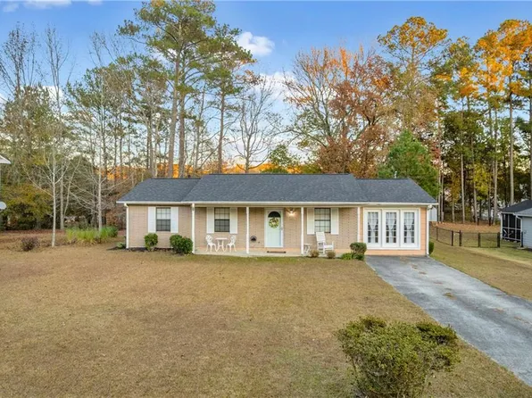 7135 Hania Dr, Fairburn, GA 30213