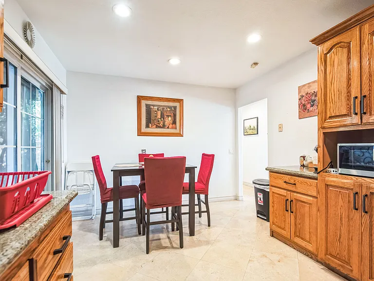 1531 W Trenton Pl — Photo 7