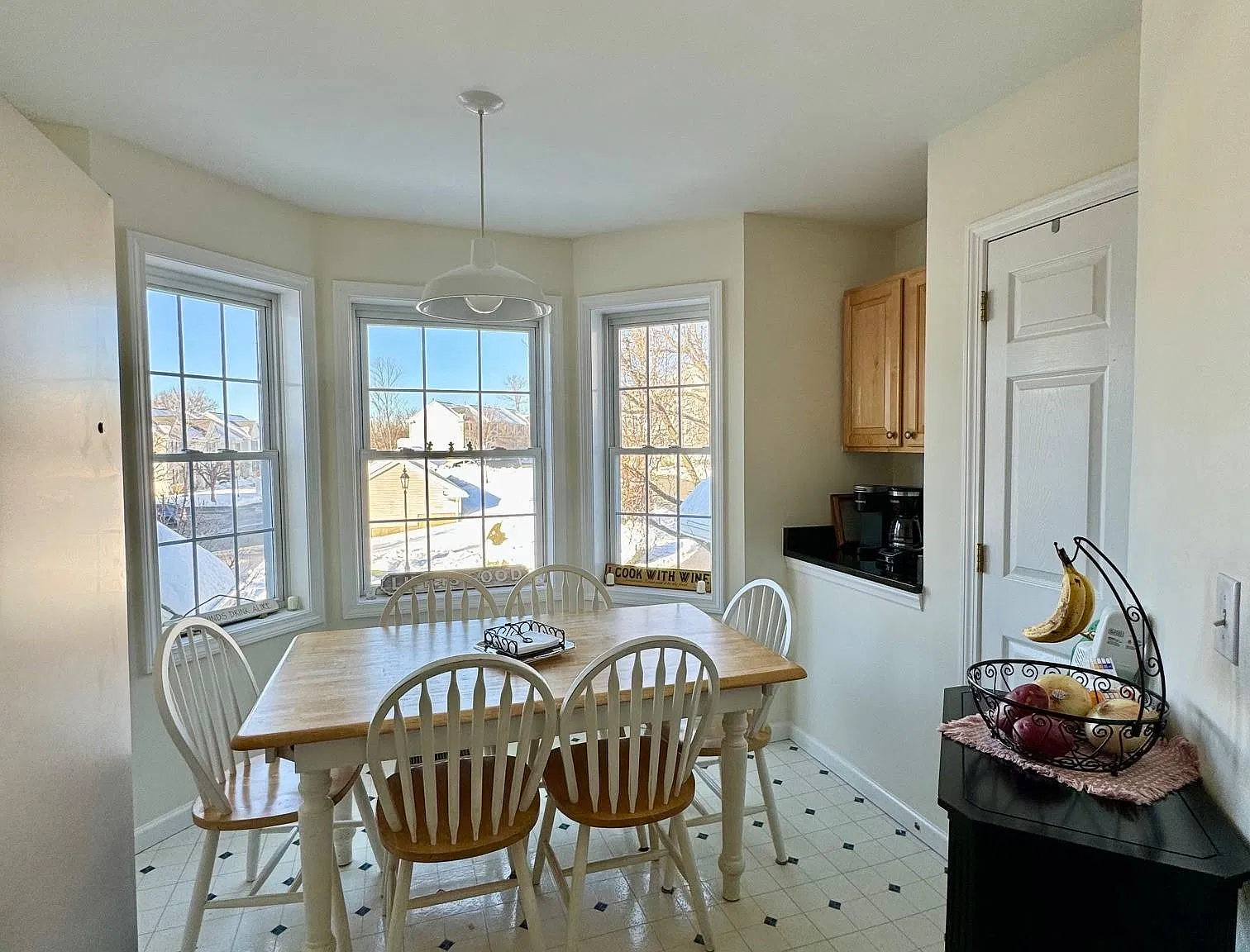 2 bed, 1.5 bath, 1588 sqft, $3,000 — Photo 4