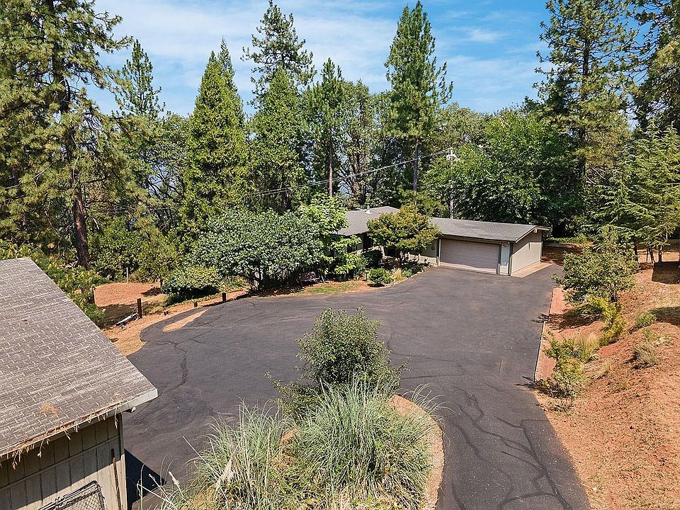 1st image of 2960 Toomes Ln