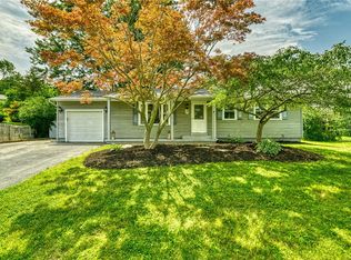 18 Blueberry Cres, Rochester, NY 14623