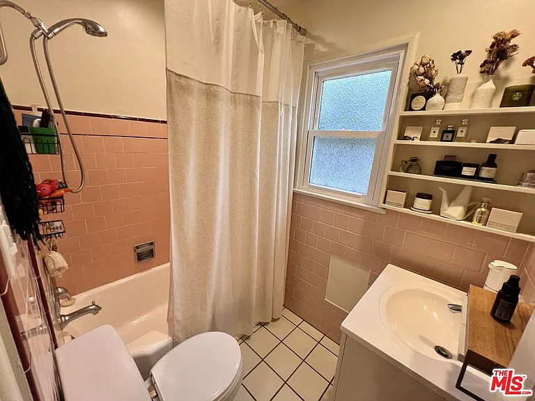 943 Indiana Ave — Photo 17