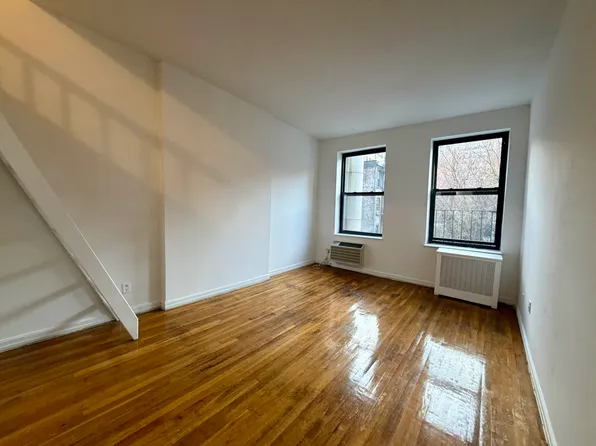 1315 1st Avenue image 1 of 7