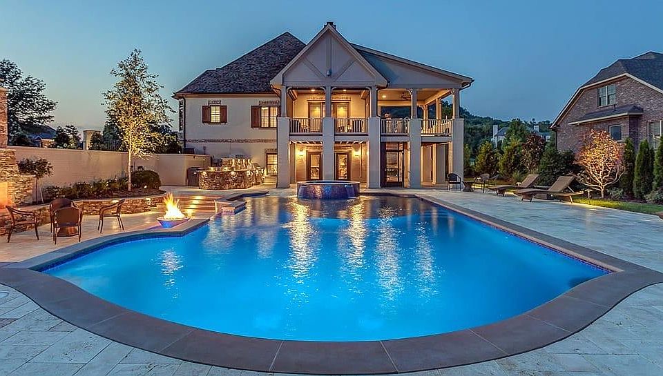 1st image of 401 Legends Park Cir