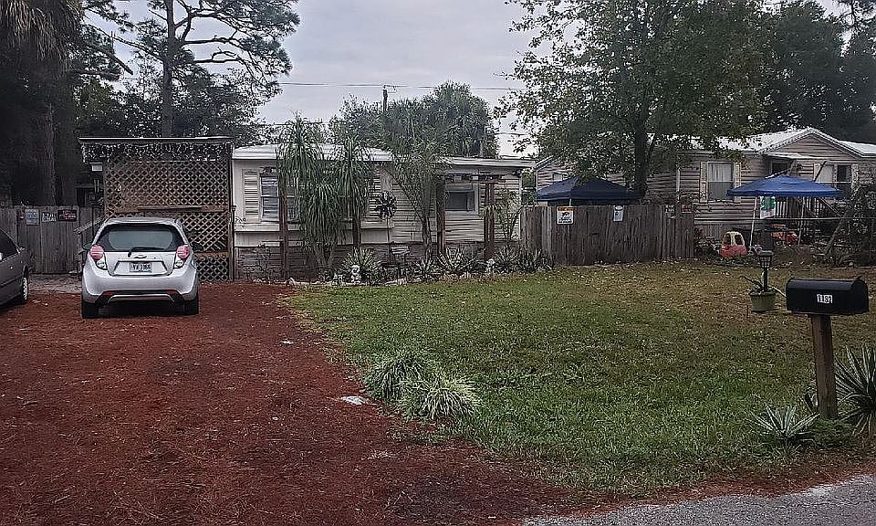 Front yard 