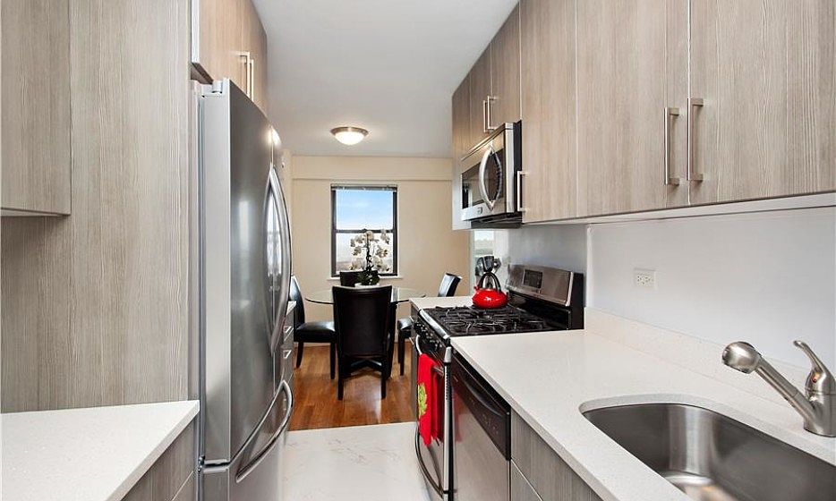 The Grand 1770 - Kitchen - M Line