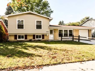 7336 Princeton Circle Dr, Hanover Park, IL 60133