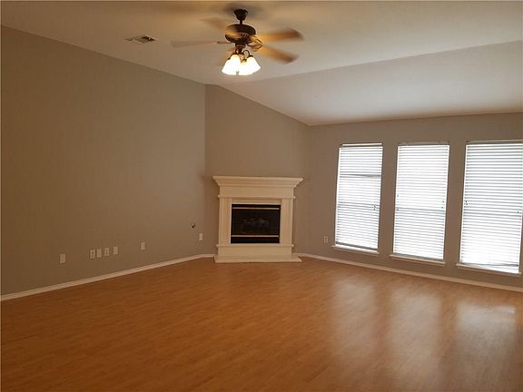 3rd image of 1711 McGarry Ln