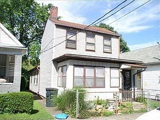 2nd image of 317 Washington Pl