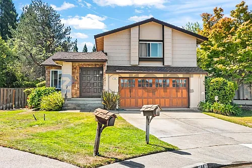44 Bridlepath Ct Photo 1