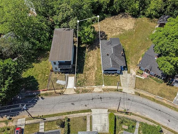 3rd image of 957 Ashby Cir NW
