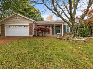 128 Dawnridge Dr, Hazelwood, MO