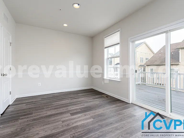 7772 Willow Oak Ct — Photo 9