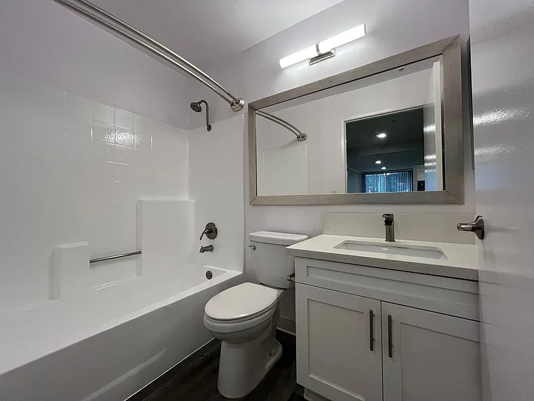 1223 Federal Ave — Photo 39