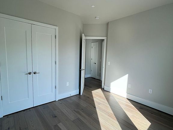 5th image of 3705 Glenmoor Reserve Ln