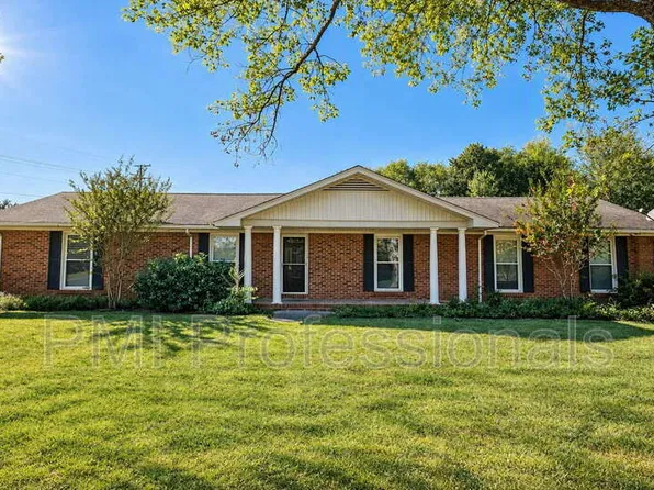 2988 Parkwood Dr, Murfreesboro, TN 37128