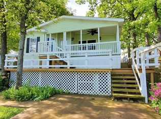 165 Esquire Estates Rd, Mabank, TX 75156